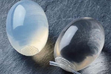 Người đàn ông quyết dùng "hàng" giả vì sợ người yêu chê dị dạng