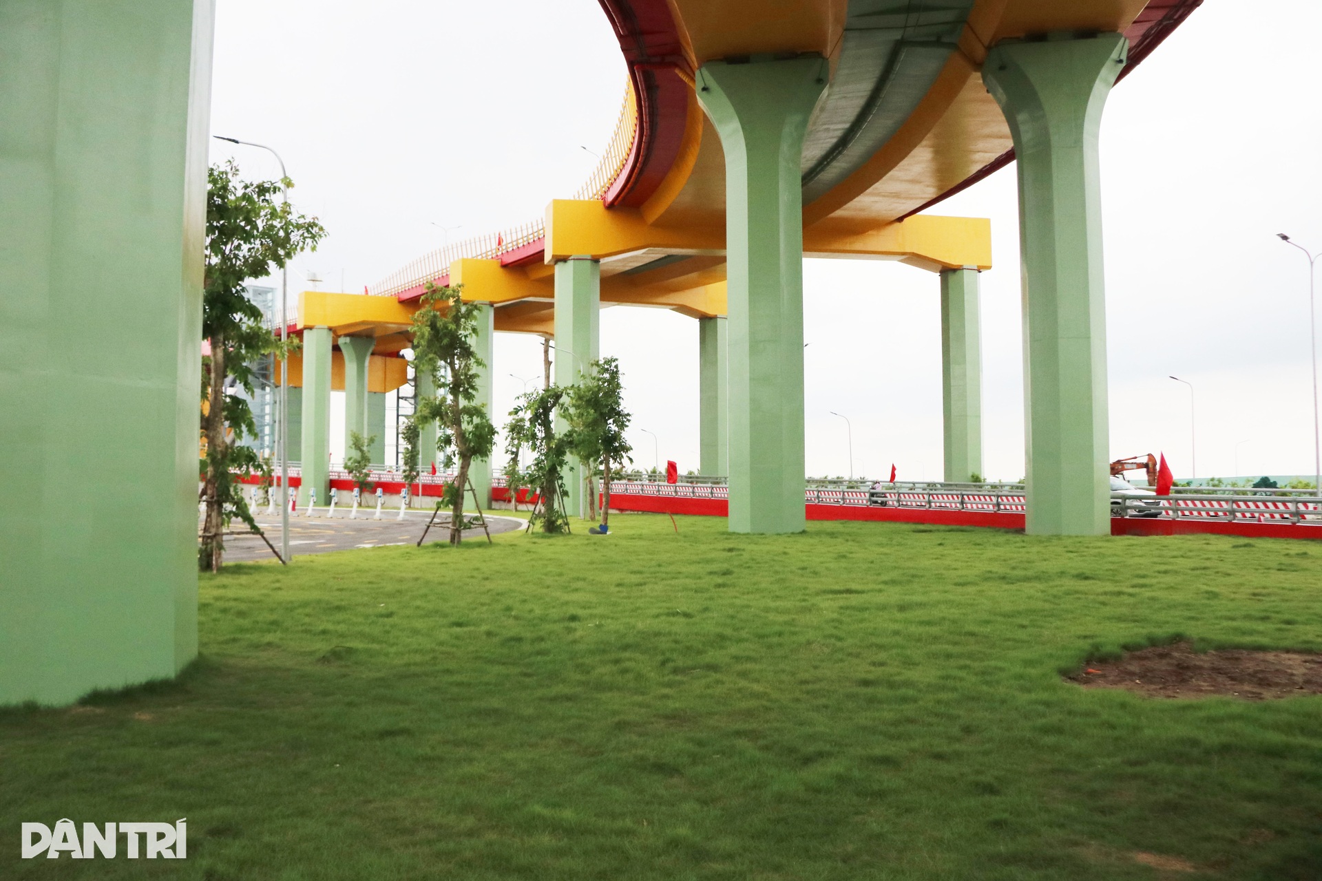 Ngắm cầu Hoàng Gia Cửa thế giới ở Hải Phòng - 7 Ngắm cầu Hoàng Gia Cửa thế giới ở Hải Phòng - 7