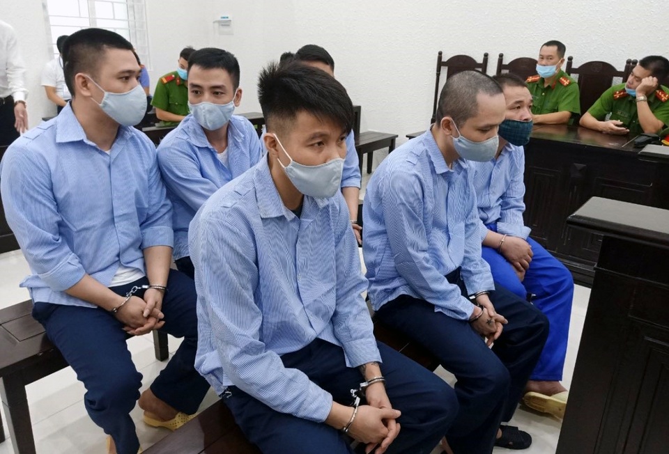 Đưa bạn gái của quản lý quán hát đi qua đêm, nam thanh niên bị cướp ô tô - 1 Đưa bạn gái của quản lý quán hát đi qua đêm, nam thanh niên bị cướp ô tô - 1