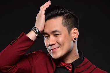 Ca sĩ Khánh Phương "Chiếc khăn gió ấm" bị phạt nặng vì mua chui cổ phiếu