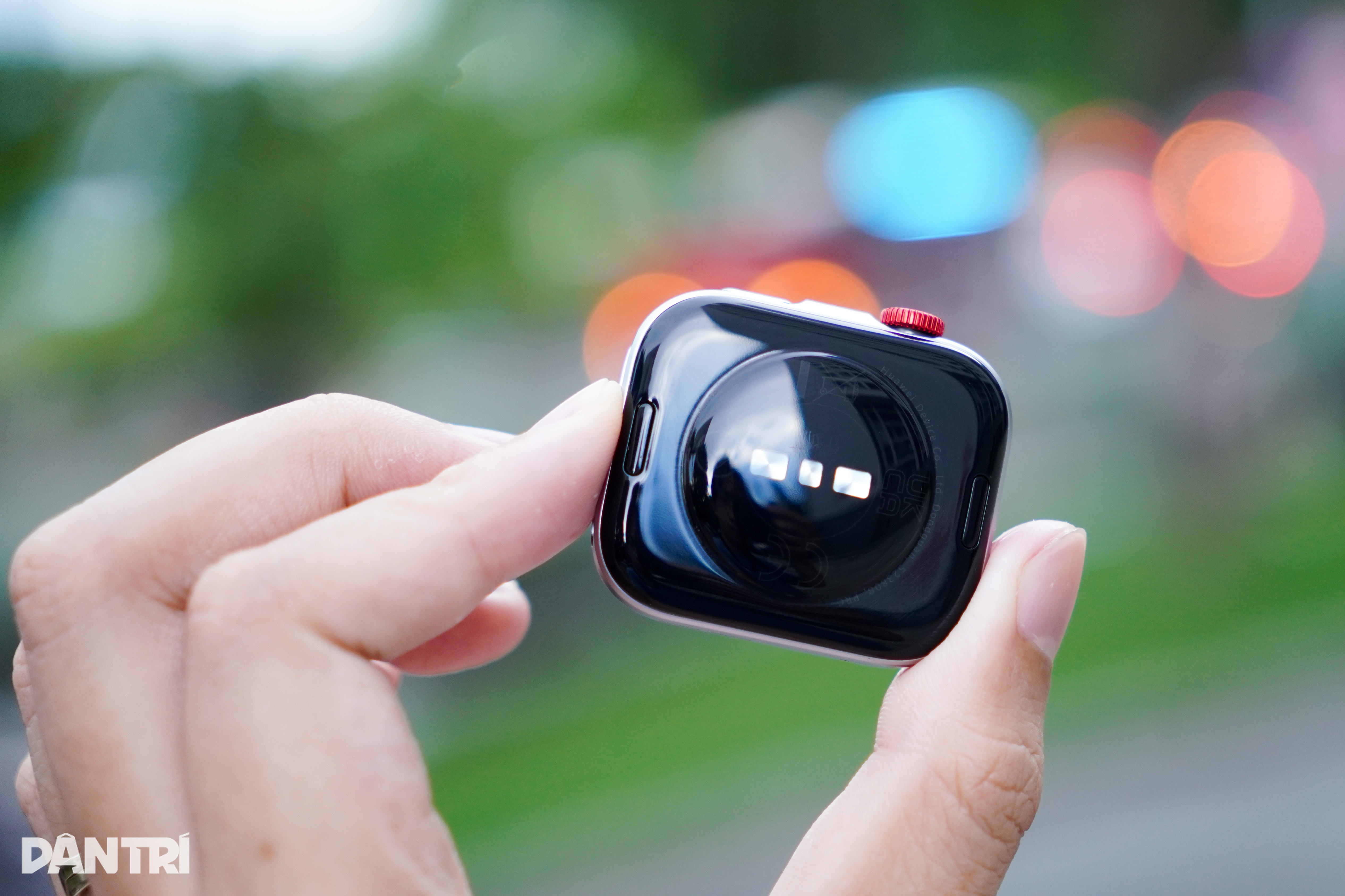 View - Đánh giá đồng hồ thông minh Huawei Watch Fit 4: Phù hợp với ai? | Báo Dân trí