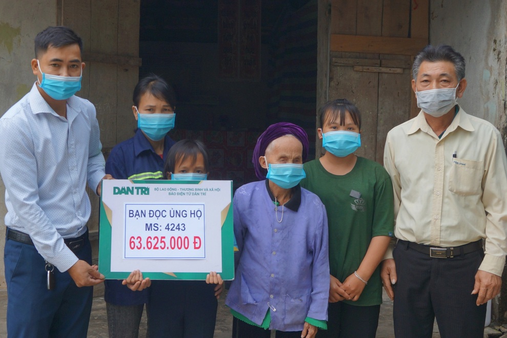Bạn đọc Dân trí giúp đỡ 3 đứa bé mồ côi cha hơn 130 triệu đồng - 2 Bạn đọc Dân trí giúp đỡ 3 đứa bé mồ côi cha hơn 130 triệu đồng - 2