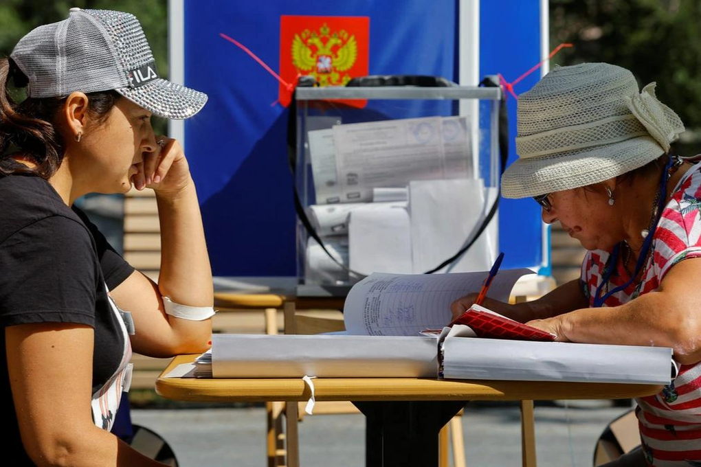 Nga tiến hành bầu cử ở các vùng sáp nhập từ Ukraine - 1