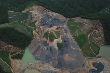 Khai thác than núp bóng xây nghĩa trang: Hoàn nguyên khi chưa làm rõ lượng than "bốc hơi"