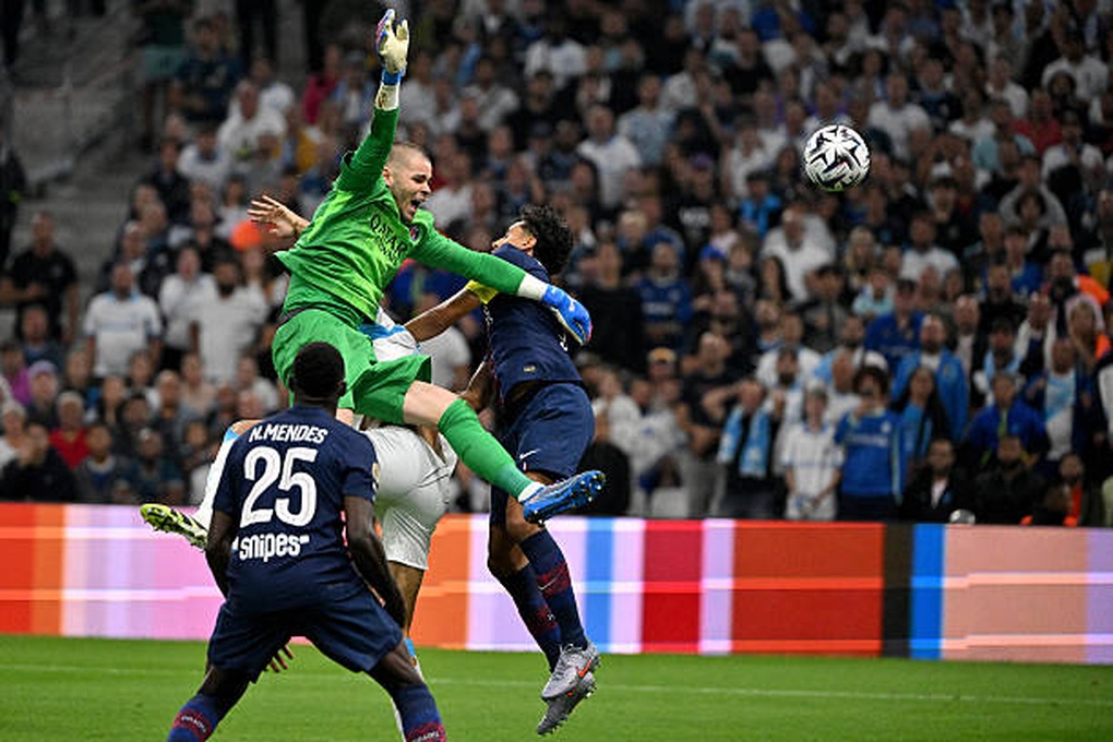 PSG បានចាញ់នៅថ្ងៃដែល Dembele ទទួលបានបាល់មាសឆ្នាំ 2025 - 1 PSG bại trận trong ngày Dembele nhận Quả bóng vàng 2025 - 1