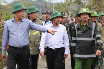 Phó Thủ tướng Lê Thành Long: Di dời dân để tránh việc thấp thỏm khi bão vào