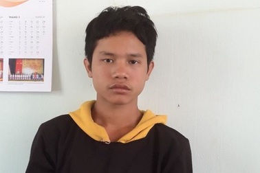 Thanh niên 16 tuổi đâm chết bạn nhậu rồi ra công an đầu thú