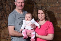 Sinh con thành công sau... 18 lần sảy thai