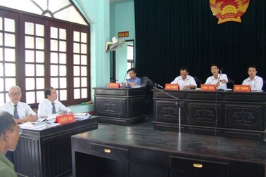 Bài 8: Sau bản án "ma" đến lượt UBND huyện Đại Từ bị phát giác làm giả tài liệu