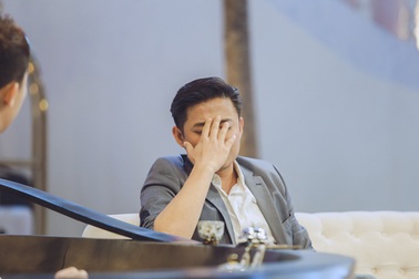 Quý Bình khóc quá nhiều, “cảm thấy nhục nhã” khi bị đồng nghiệp “ghẻ lạnh”