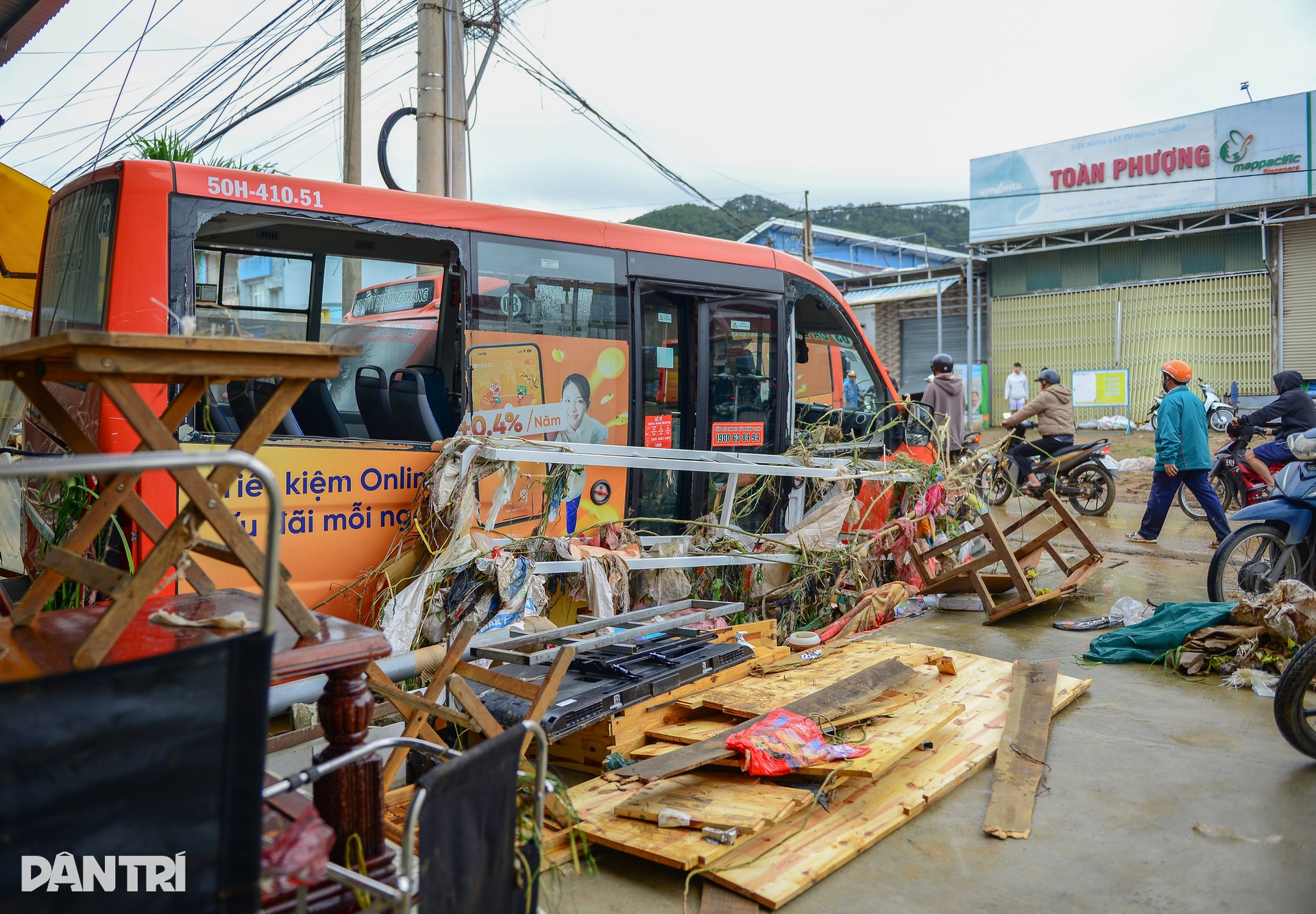 Một đêm lũ dữ, nhiều gia đình ở Lâm Đồng trắng tay - 6