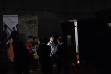 Bắt quả tang 43 đối tượng đang đánh bạc