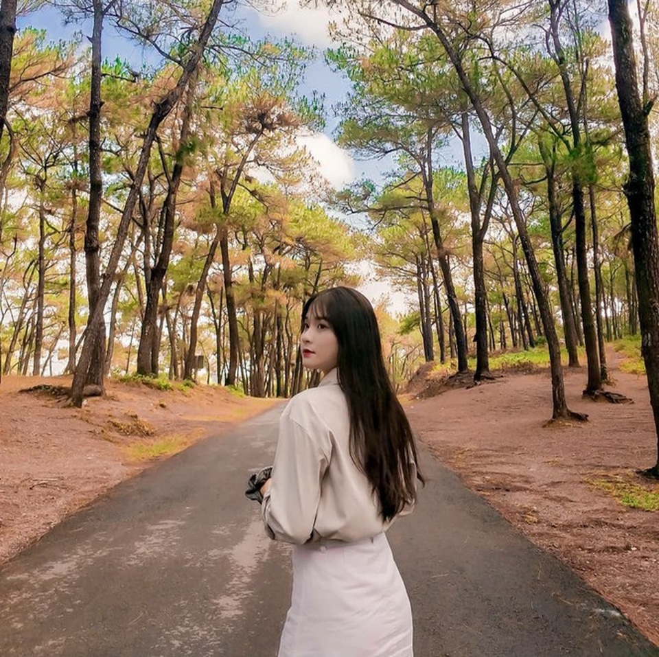 Ngắm bộ ảnh “ngọt ngào” vạn người mê của cô gái gốc Huế - 12 Ngắm bộ ảnh “ngọt ngào” vạn người mê của cô gái gốc Huế - 12