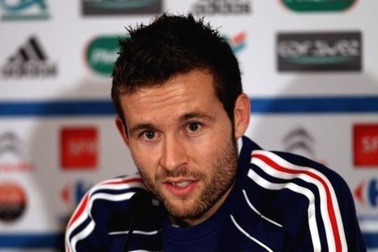 MU giành giật cầu thủ gốc Việt với Arsenal