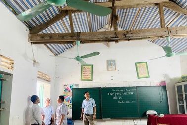 Sau đối thoại với Phó Chủ tịch tỉnh, 127 học sinh vẫn chưa tới lớp