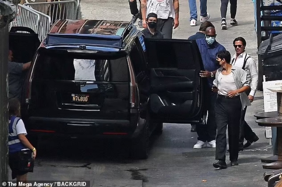 Fan phát sốt trước diện mạo bảnh bao của Brad Pitt - 3