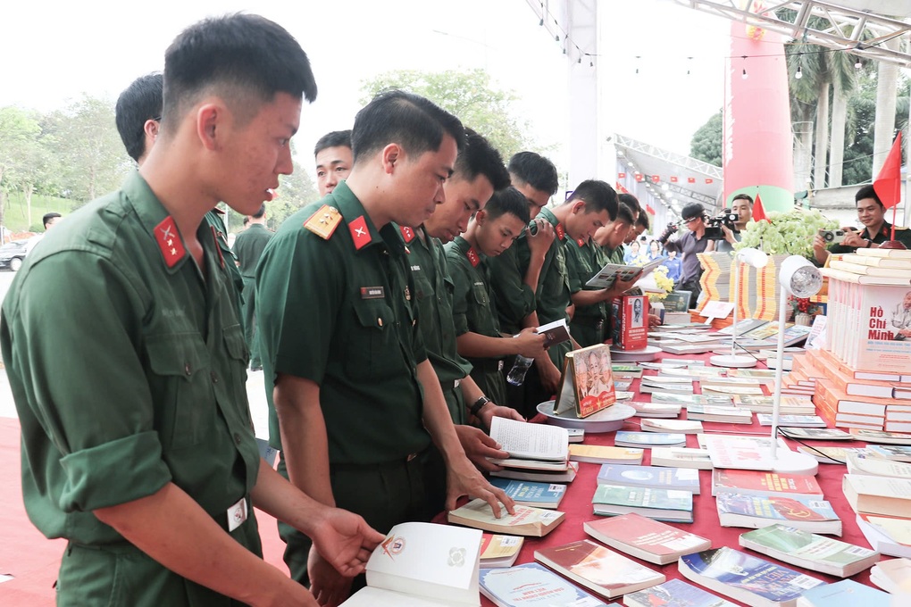 Nghệ An lan tỏa tình yêu sách, khơi dậy niềm tự hào dân tộc - 2 Nghệ An lan tỏa tình yêu sách, khơi dậy niềm tự hào dân tộc - 2