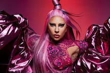 Lady Gaga tự hào vì đạt được thành công dù không xinh đẹp
