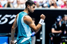 Alcaraz tiếp đà thăng hoa, Djokovic gặp khó trước tay vợt trẻ