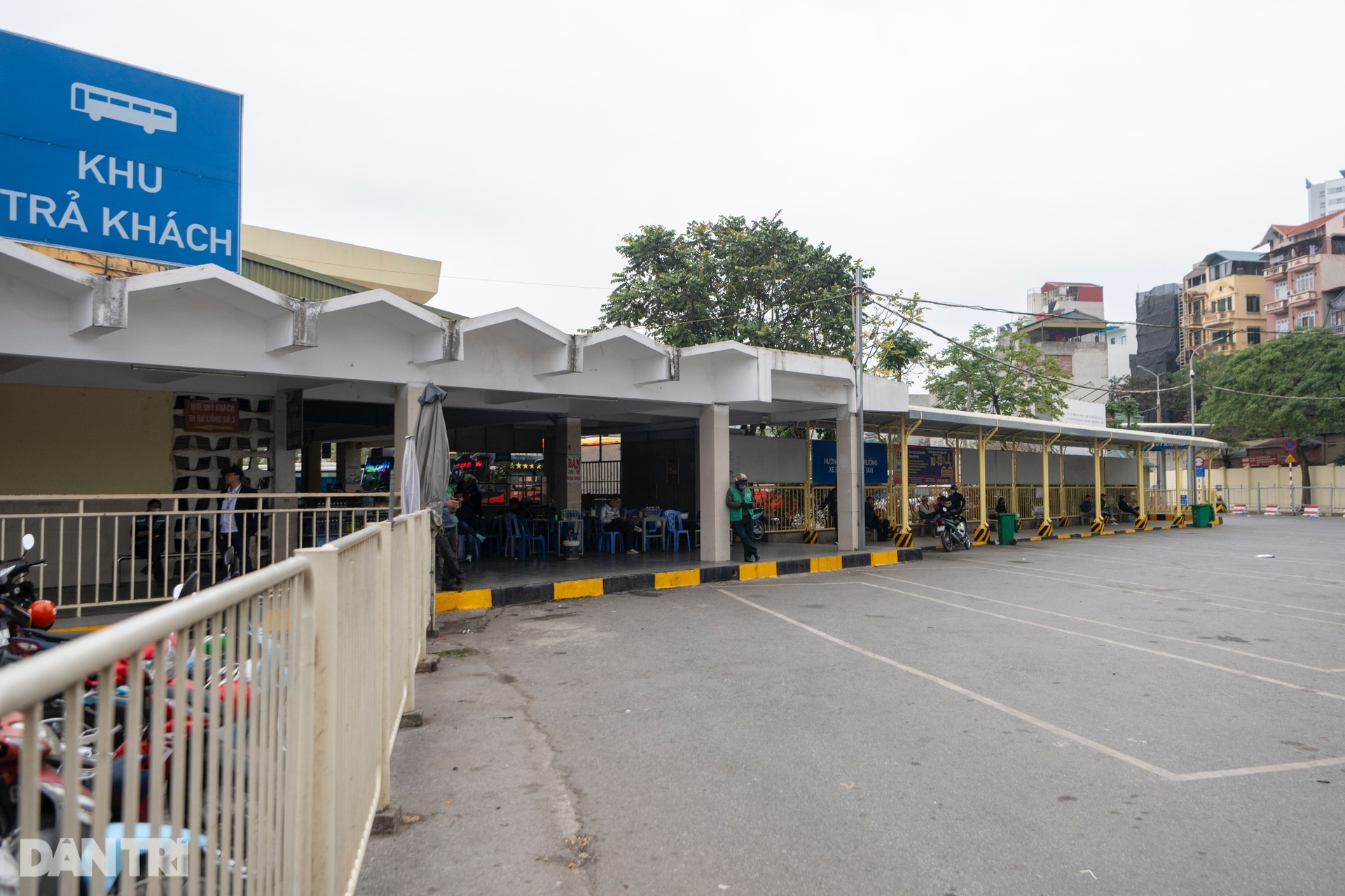 Người dân ùn ùn trở lại Hà Nội, nhiều tuyến đường cửa ngõ kẹt cứng - 2 Người dân ùn ùn trở lại Hà Nội, nhiều tuyến đường cửa ngõ kẹt cứng - 2