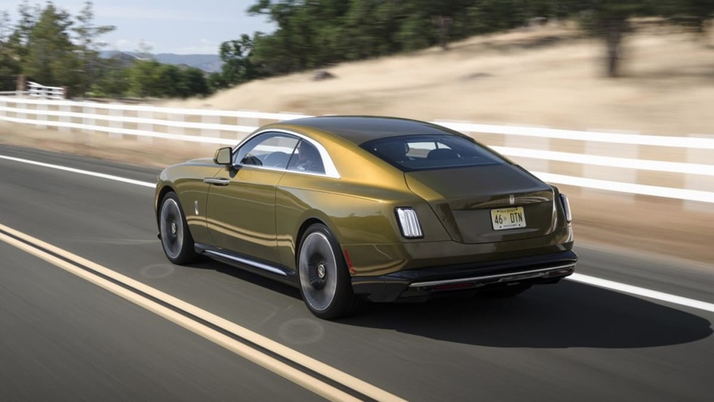 Rolls-Royce sẽ lập sổ đen các khách hàng mua xe chỉ để bán lại kiếm lời - 1 Rolls-Royce sẽ lập sổ đen các khách hàng mua xe chỉ để bán lại kiếm lời - 1