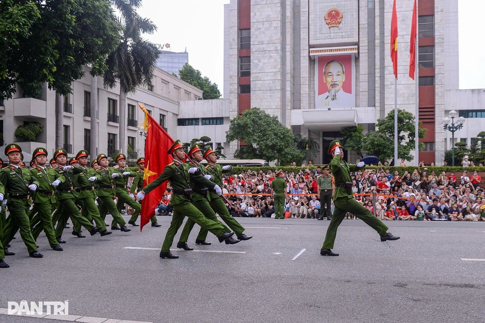 Mãi tự hào về “thanh bảo kiếm” sắc bén, “lá chắn thép” vững chắc!