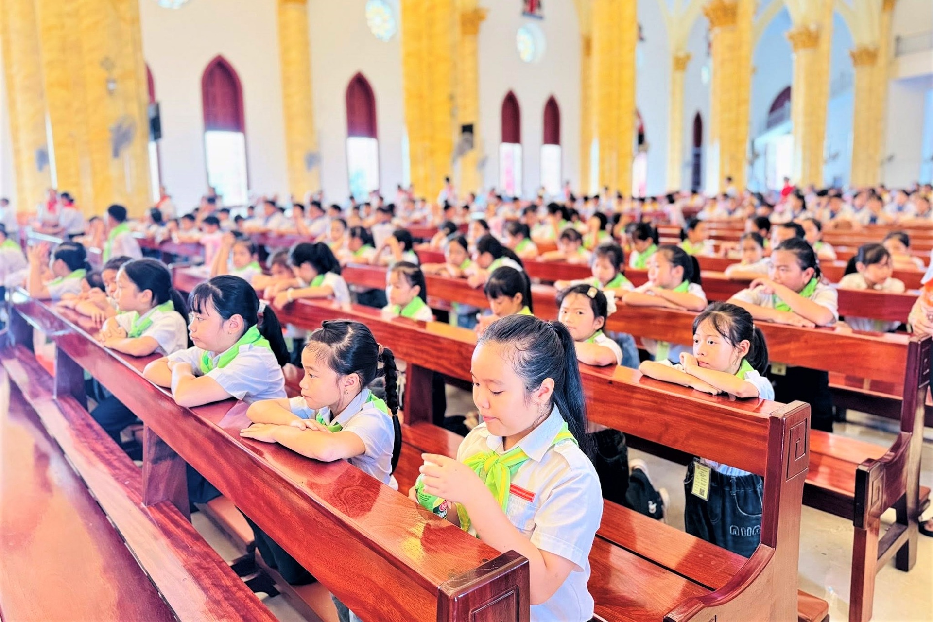 Chiêm ngắm thánh đường Công giáo lớn nhất Việt Nam - 6 Chiêm ngắm thánh đường Công giáo lớn nhất Việt Nam - 6