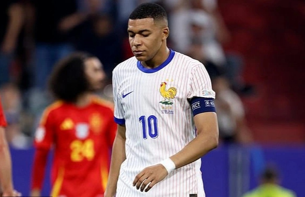 Mbappe nói điều cay đắng sau khi tuyển Pháp bị loại ở Euro 2024 - 1 Mbappe nói điều cay đắng sau khi tuyển Pháp bị loại ở Euro 2024 - 1