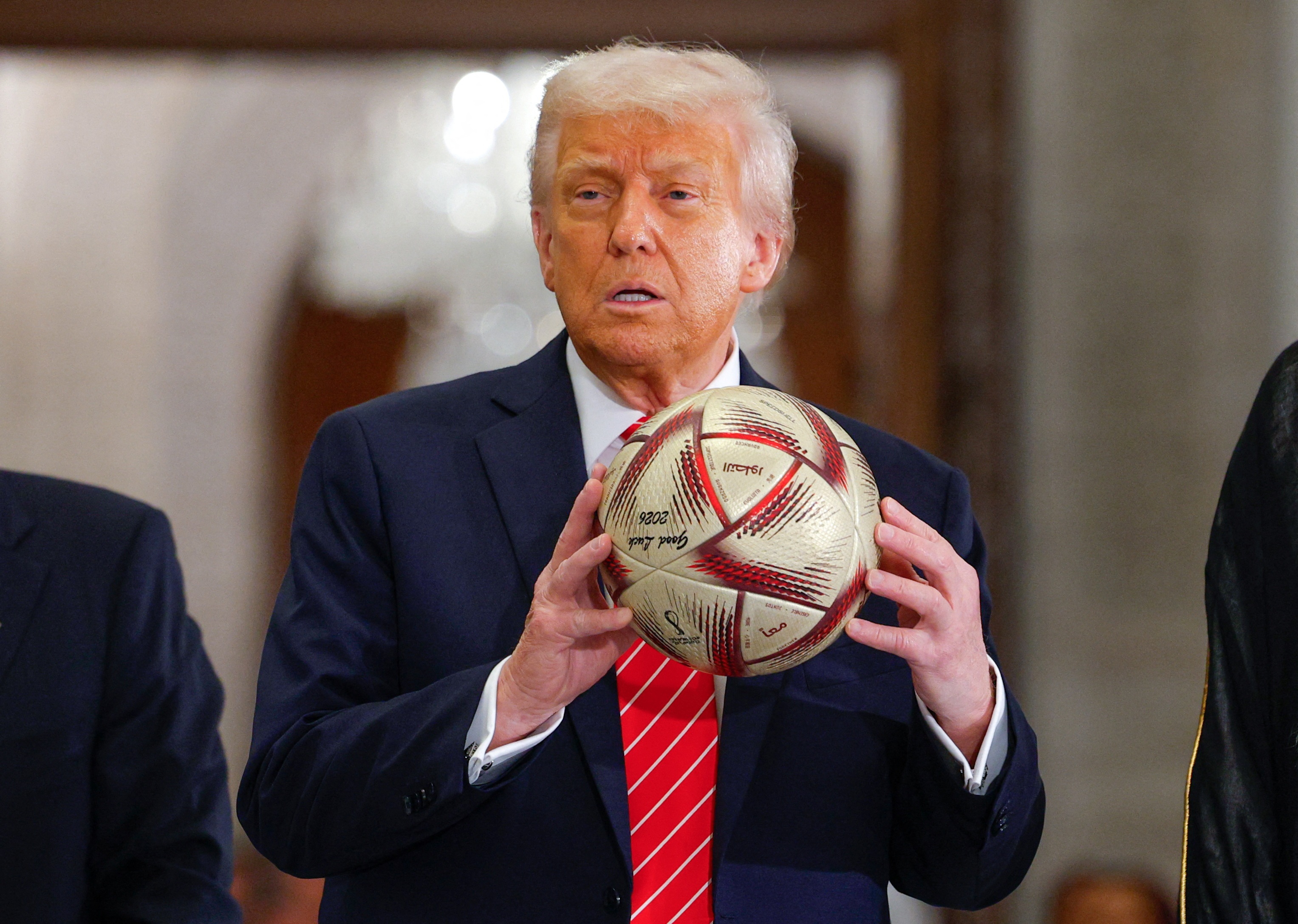 Iran: Ông Trump ngây thơ khi nghĩ Tehran sẽ nhượng bộ - 1