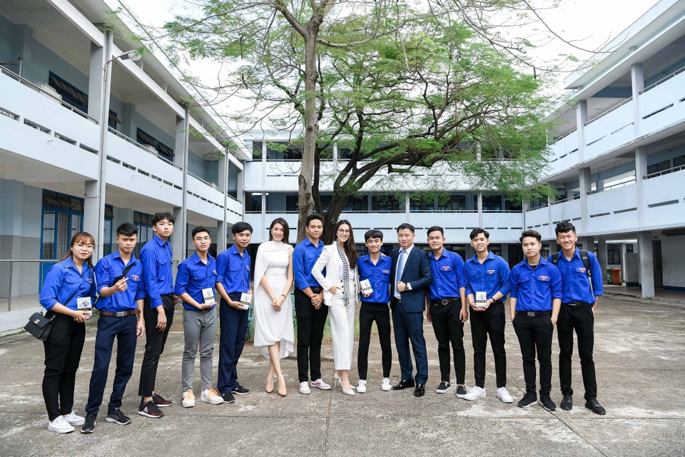 Á hậu Hoàng My và câu chuyện vượt lên chính mình khi đi du học - 6 Á hậu Hoàng My và câu chuyện vượt lên chính mình khi đi du học - 6