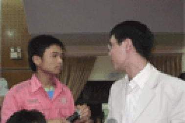 Sinh viên nói “không” với “một túp lều tranh hai trái tim vàng”