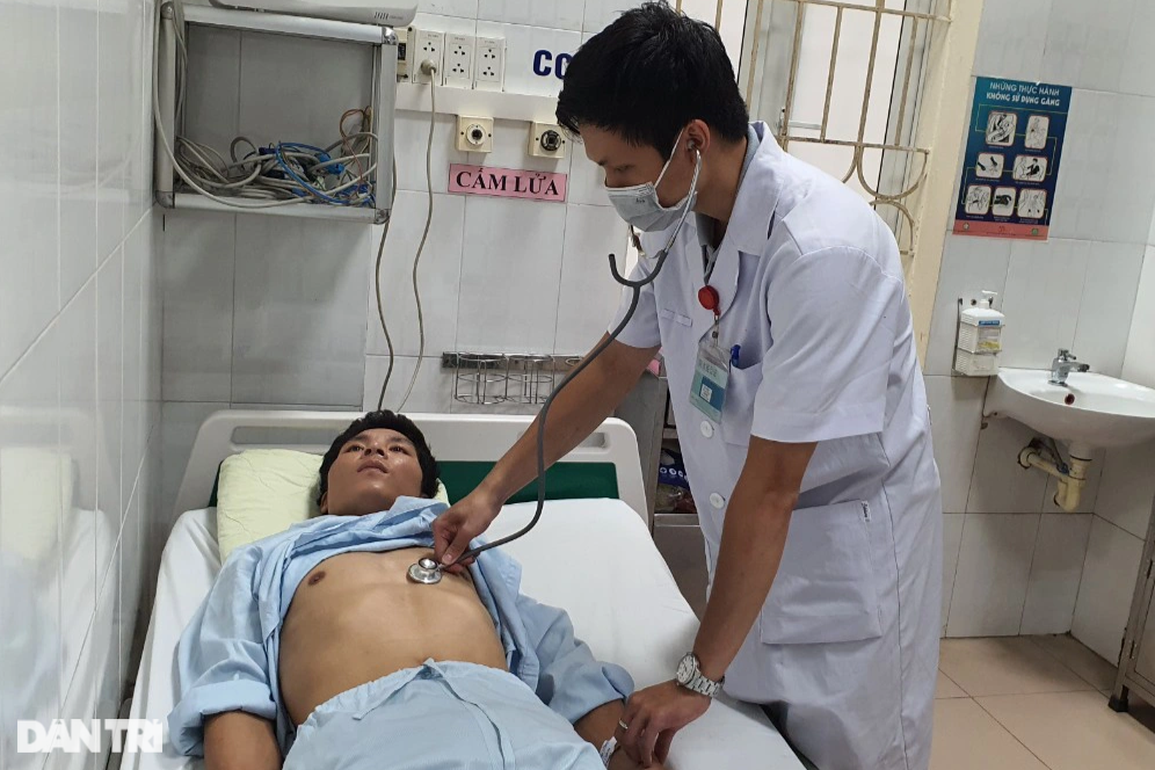 Thiếu 230 triệu đồng mổ tim, chồng gạt nước mắt xin vợ cho về nhà chờ chết - 1 Thiếu 230 triệu đồng mổ tim, chồng gạt nước mắt xin vợ cho về nhà chờ chết - 1