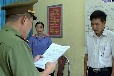 Khởi tố cựu thiếu tá công an "tích cực" hỗ trợ sửa điểm thi ở Sơn La