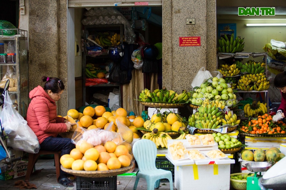 Cảnh vắng vẻ đìu hiu chưa từng có ở khu chợ sắm Tết của nhà giàu Hà Nội - 7 Cảnh vắng vẻ đìu hiu chưa từng có ở khu chợ sắm Tết của nhà giàu Hà Nội - 7