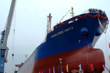 Vinalines đã ném tiền ra biển như thế nào?