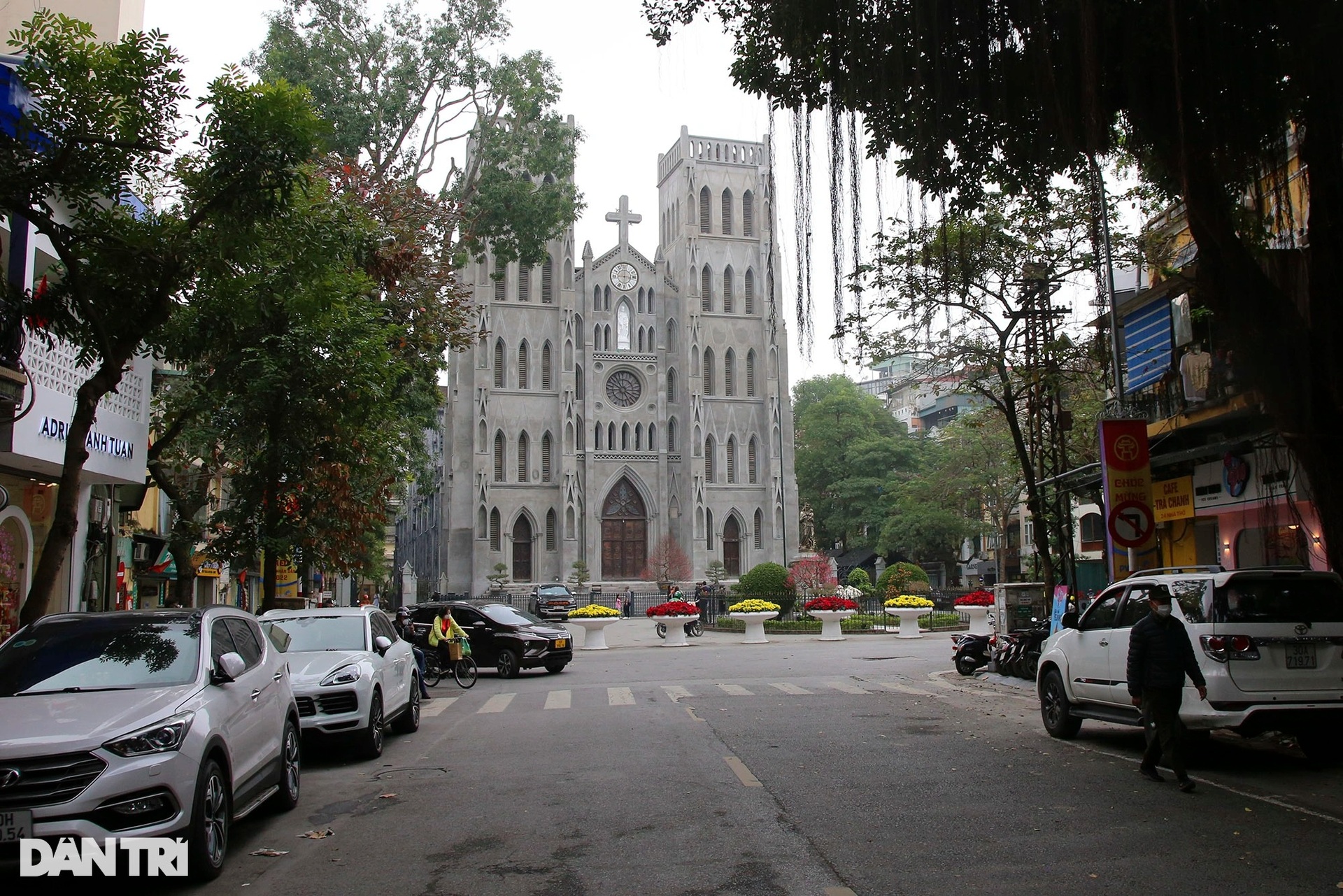 So sánh hình ảnh Nhà Thờ Lớn Hà Nội trước và sau khi trùng tu sửa chữa - 22