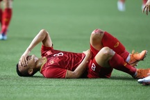 Những pha bóng thô bạo của U22 Campuchia với cầu thủ U22 Việt Nam