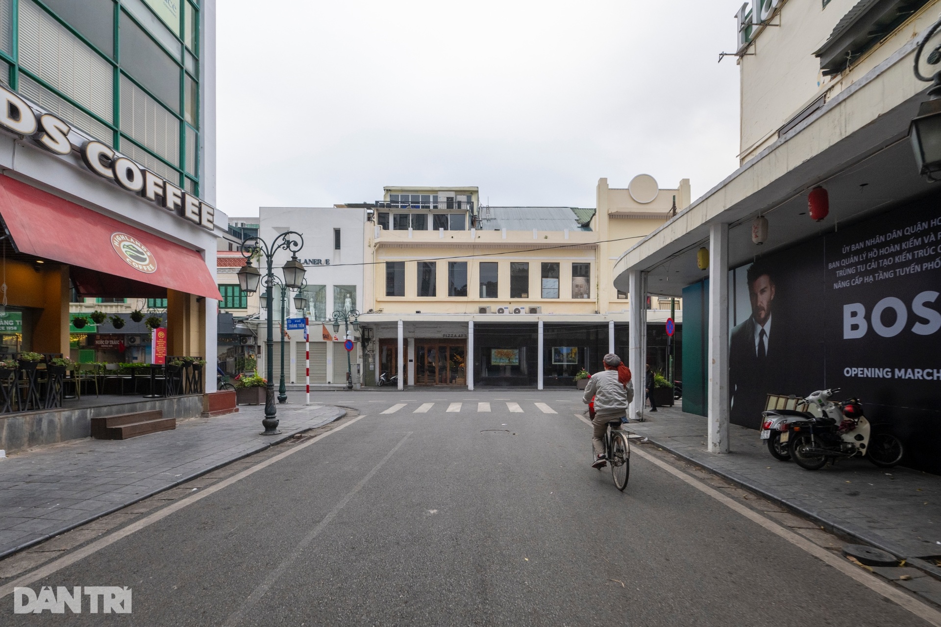 Giao thông Hà Nội thông thoáng, người dân thảnh thơi đi sắm Tết - 6 Giao thông Hà Nội thông thoáng, người dân thảnh thơi đi sắm Tết - 6