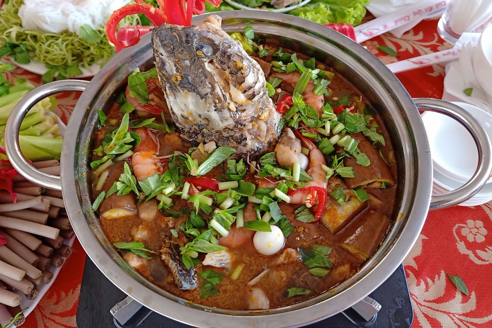Về đất U Minh Hạ thưởng thức mắm, chỉ nhìn rau thôi cũng đã thèm - 2 Về đất U Minh Hạ thưởng thức mắm, chỉ nhìn rau thôi cũng đã thèm - 2
