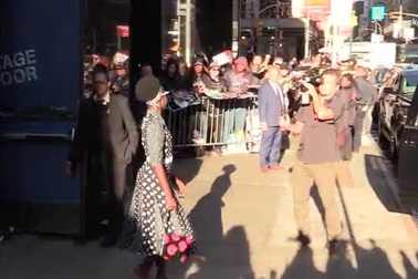 Nữ diễn viên Lupita Nyong’o tự tin thử nghiệm các phong cách thời trang