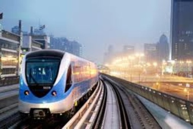 Đừng đứng dưới sân ga trách móc tàu chậm