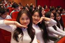 Một trường ở TPHCM có gần 99% học sinh giỏi, lớp 12 giành 100 tỷ học bổng