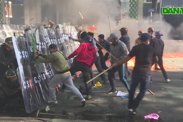 Hình ảnh diễn tập chống gây rối trật tự tại TPHCM