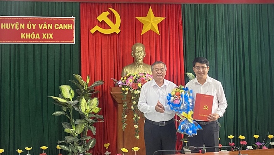 Điều động Phó Bí thư Tỉnh đoàn làm Phó Bí thư Huyện ủy Vân Canh - 1 Điều động Phó Bí thư Tỉnh đoàn làm Phó Bí thư Huyện ủy Vân Canh - 1