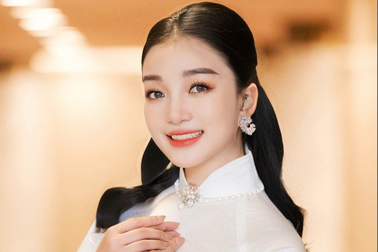 Phạm Thu Hà muốn truyền lửa đam mê cho ca sĩ trẻ tài năng