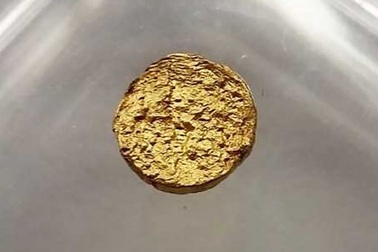 Tạo ra “vàng ròng 18 carat” kiểu mới từ… nhựa