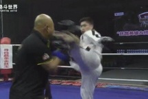 Cao thủ Thái Cực Quyền bị đối thủ đem ra làm “trò đùa” trên võ đài