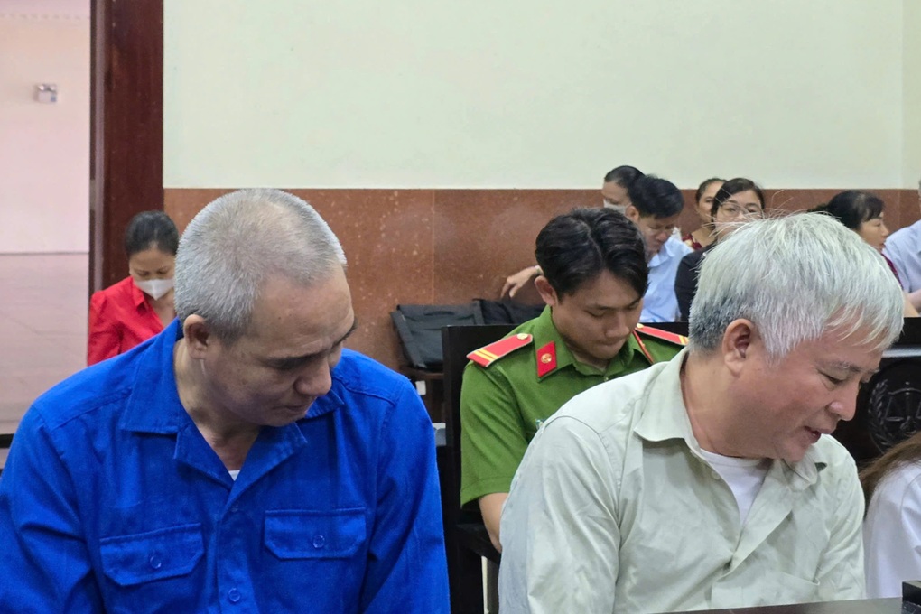 Lừa hơn 100 tỷ đồng khi được tại ngoại, người đàn ông ở Bình Dương lĩnh án - 2 Lừa hơn 100 tỷ đồng khi được tại ngoại, người đàn ông ở Bình Dương lĩnh án - 2