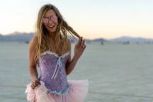 Vì sao áo corset lại trở thành xu hướng thời trang giới trẻ năm 2022?