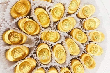 Ngày Thần Tài: Bánh hình thỏi vàng đẹp mắt 'hút' bà nội trợ